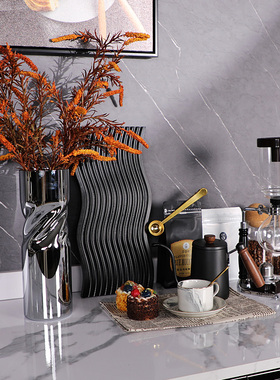 咖啡主题样板间厨房组合网红橱柜装饰品摆件汤锅砧板花艺软装道具