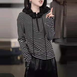 时尚简约黑白条纹连帽女款秋冬卫衣撞色设计感休闲显瘦长袖上衣潮