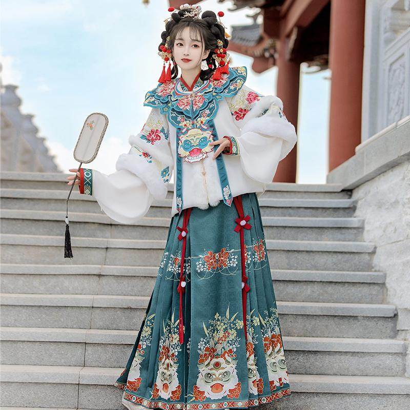 仔拾柒_舞狮年年 原创明制汉服女2025新款冬季加厚云肩马面裙古装,女装/女士精品,汉服半身裙,淘宝优惠券,粉丝福利购,淘宝优惠卷