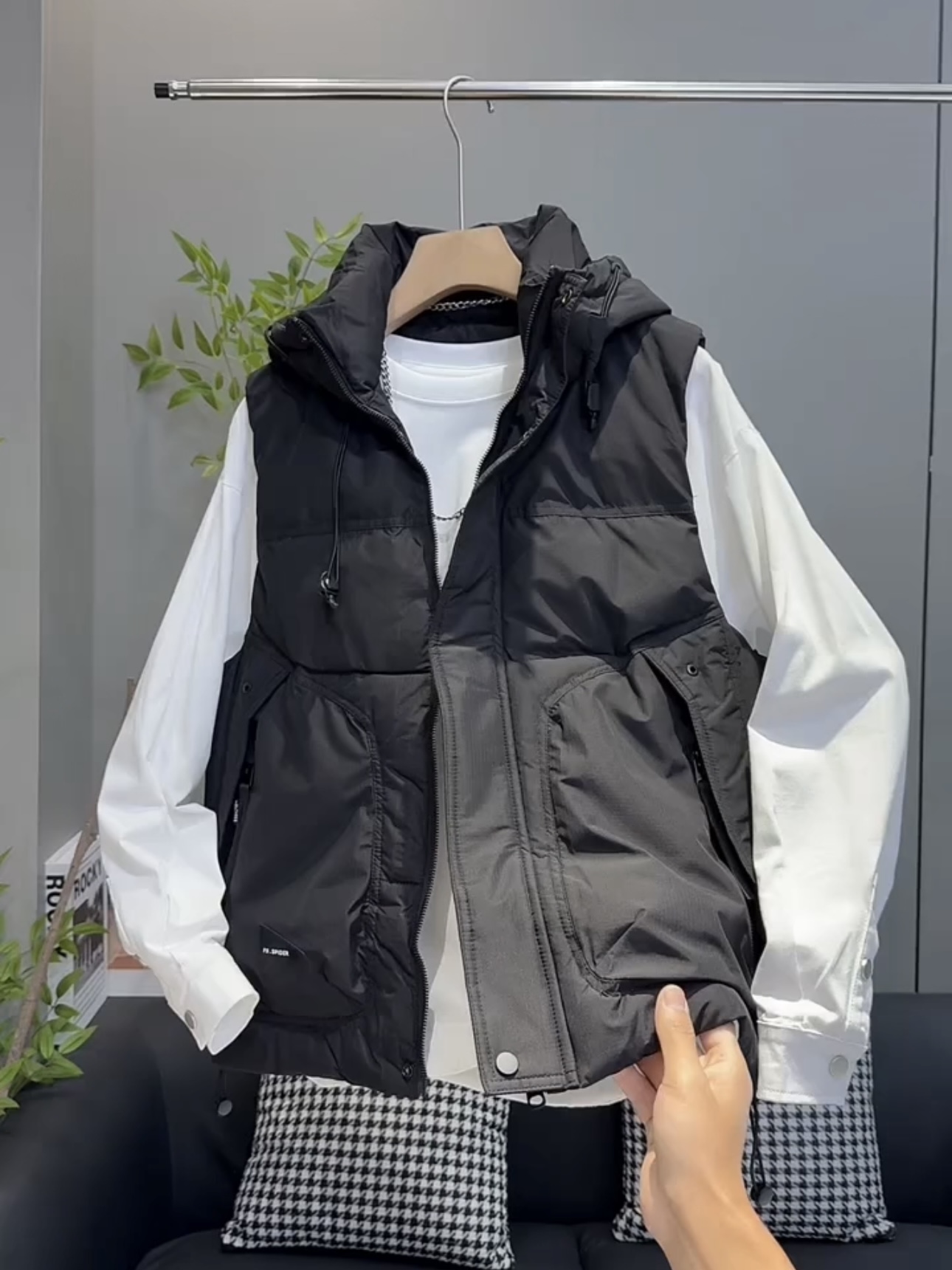 2025冬季新款男士休闲连帽羽绒马甲时尚青年宽松百搭保暖背心外套