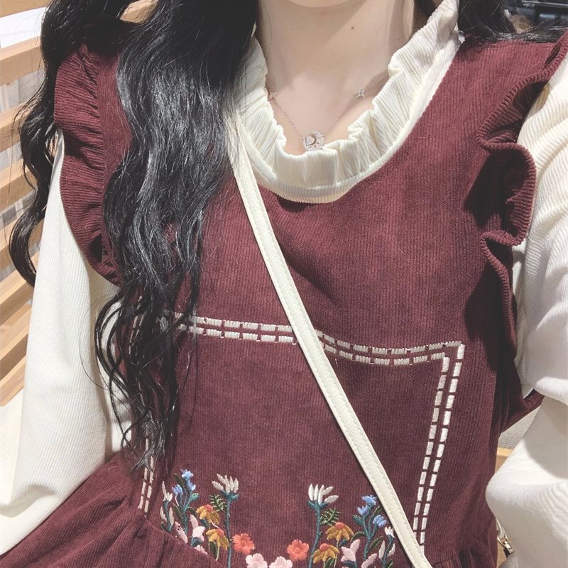 法式复古灯芯绒刺绣连衣裙