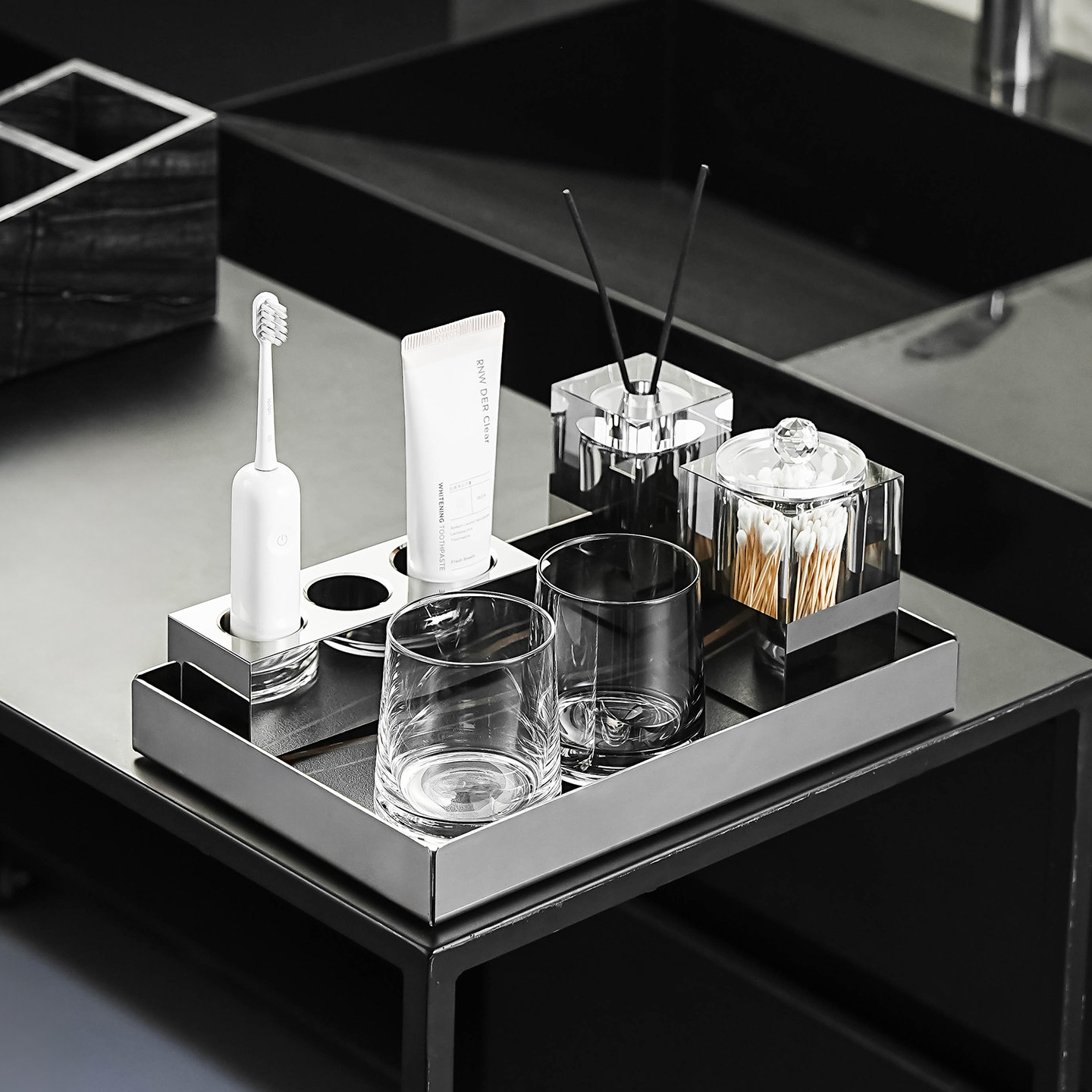 酒店水晶电动牙刷置物架高档卫生间洗漱台面牙杯牙缸收纳底座托盘