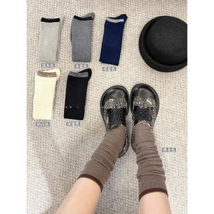 质感无敌~!!颜色超好看 秋冬搭配就看它 厚实但软糯还不勒脚~袜子