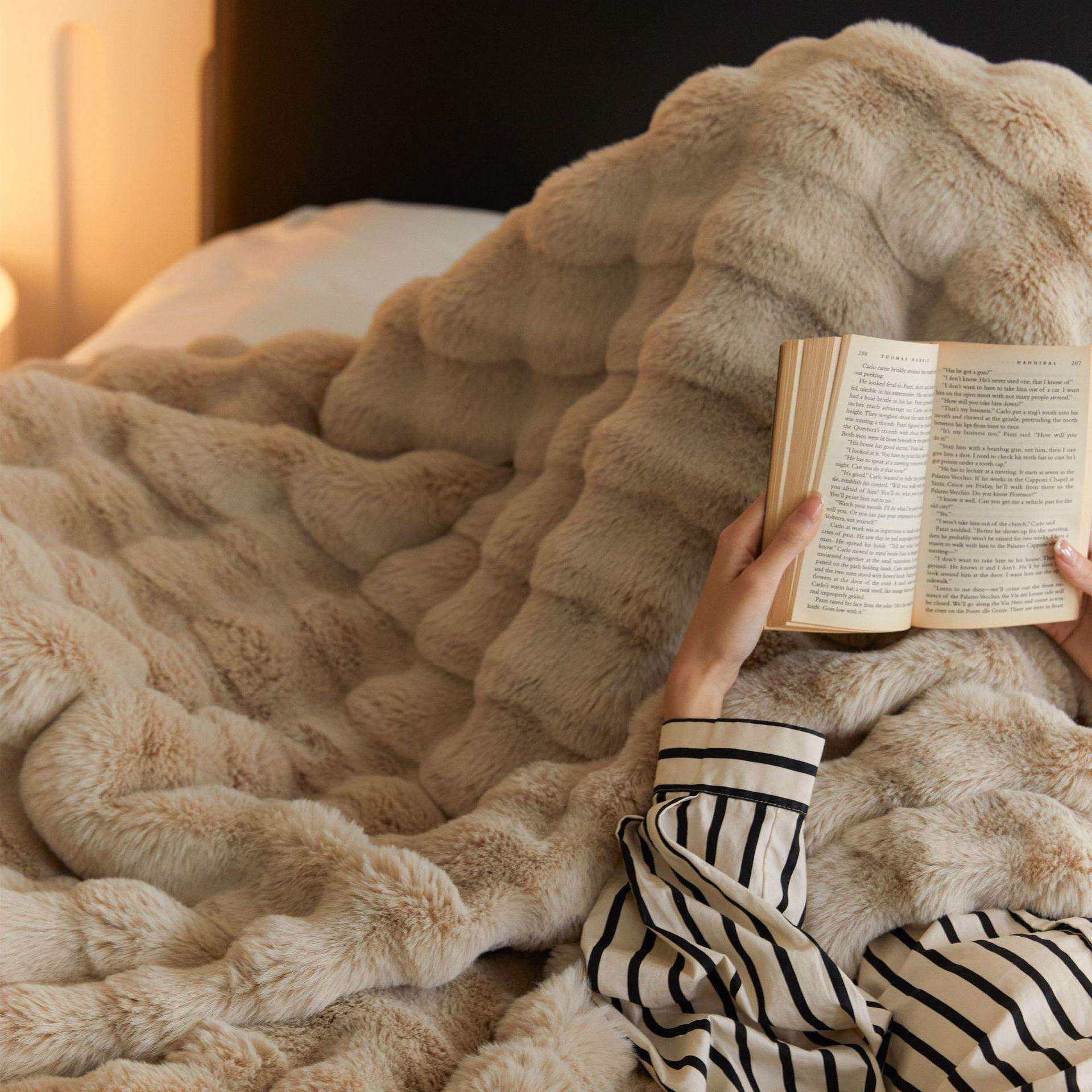 轻奢高级托斯卡纳兔毛短绒休闲盖毯沙发毯柔软毛毯保暖绒毯卧室毯