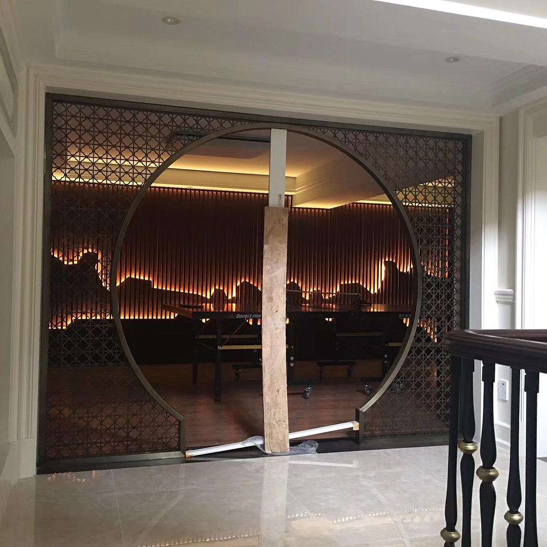 新中式月洞门不锈钢花格屏风隔断仿古月亮门镂空金属入户玄关装饰