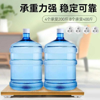 有了这个万向滑轮,一个人也能轻松推动家具,打扫卫生可方便了。