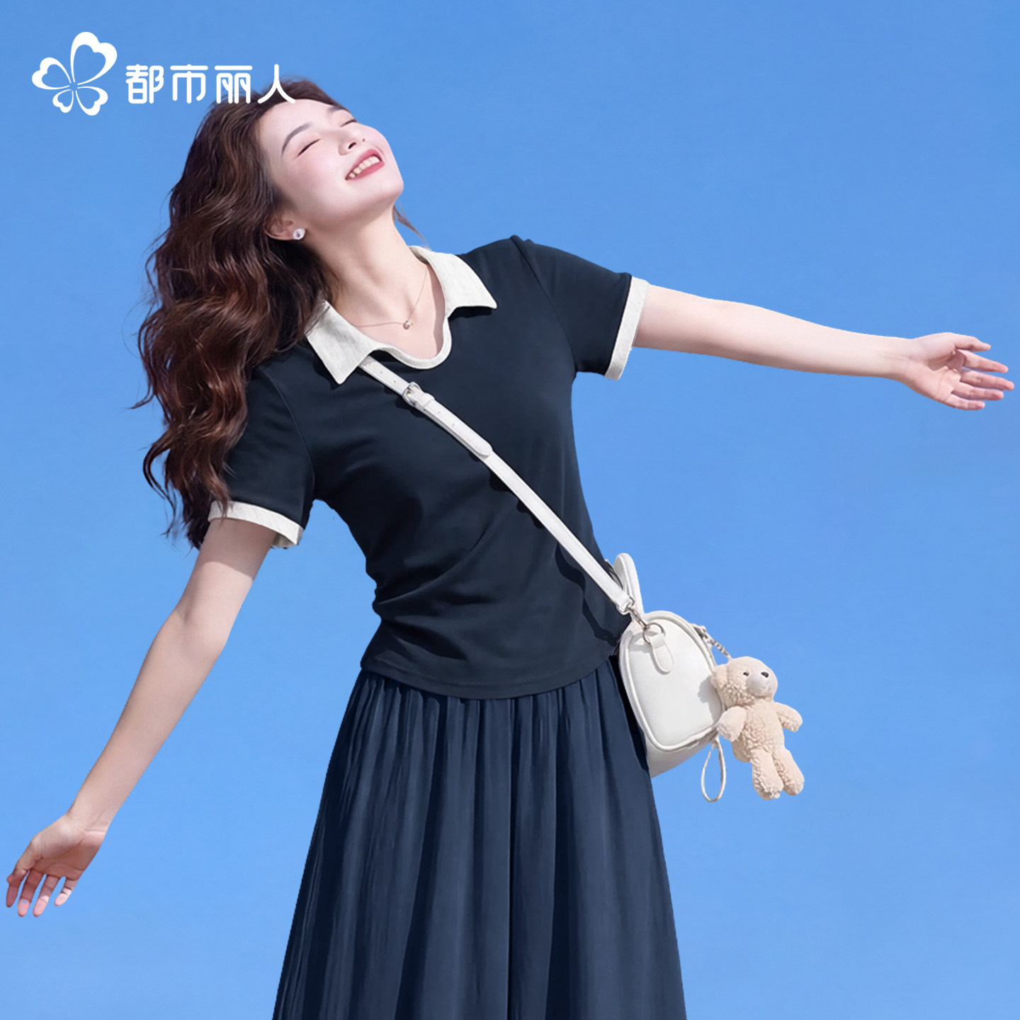 都市丽人短袖t恤女夏2026新款今年流行漂亮的女装撞色polo领