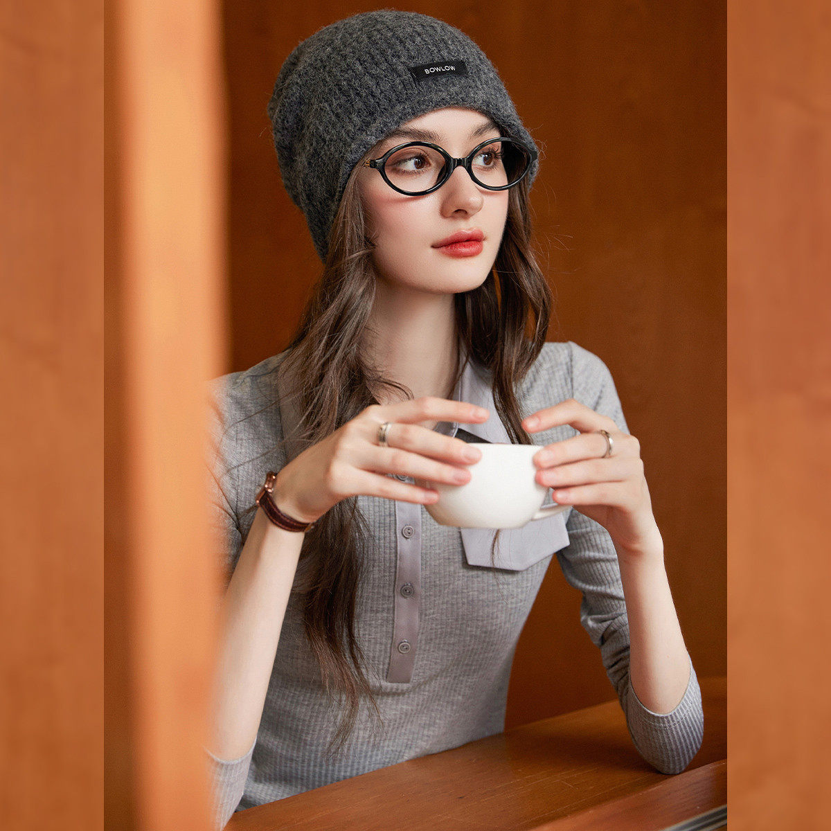 白鹿语气质休闲翻领假口袋26春新款时尚造型设计长袖微弹女式T恤,女装/女士精品,T恤,淘宝优惠券,粉丝福利购,淘宝优惠卷