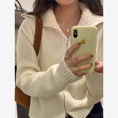 白色拉炼毛衣外套女秋冬设计感小众翻领宽松加厚针织开衫外穿上衣