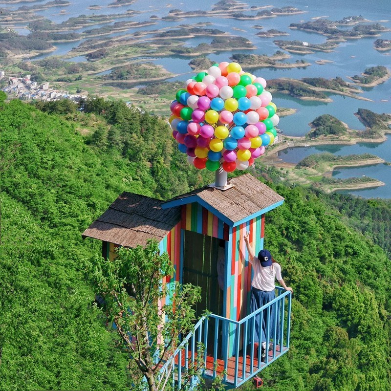 气球飞屋网红打卡拍照道具小木屋户外装置摆件环游记景区布置造景