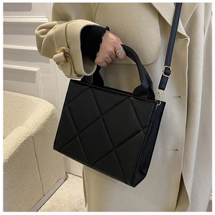 2025菱格女包黑色手提包小方包单肩斜挎百搭秋冬单肩包洋气软面PU