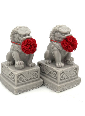 石狮子一对看门镇宅家门口摆件新年红绣球神兽乔迁之喜装饰品