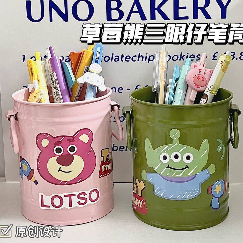 ins日系派大星蜡笔小新可爱大容量学生桌面办公室化妆梳收纳笔筒