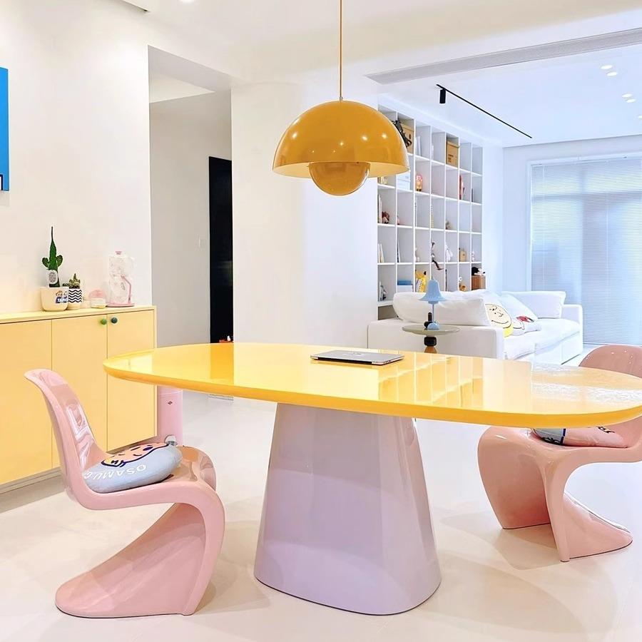 孟菲斯多巴胺餐桌小户型饭桌椭圆形餐桌长方形吃饭桌子奶油风家用