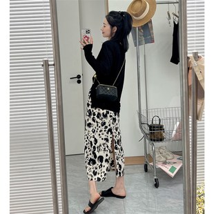 2024夏季设计感豹纹半身裙女宽松显瘦a字裙裙子套装中长款包臀裙