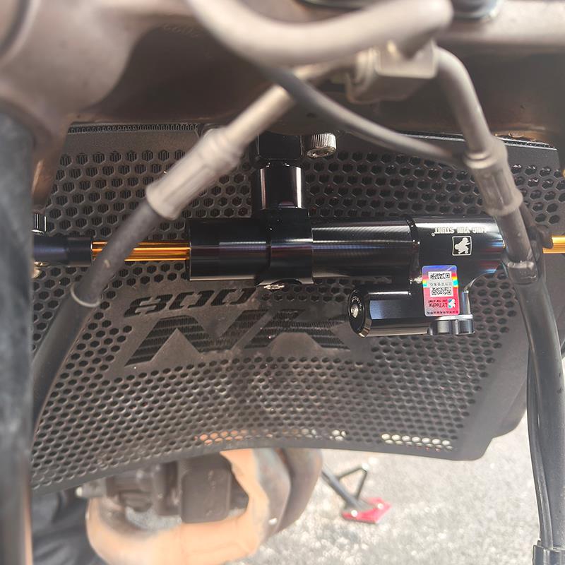 适用于春风800NK摩托车改装铝合金方向阻尼器钛尺底座防甩头支架