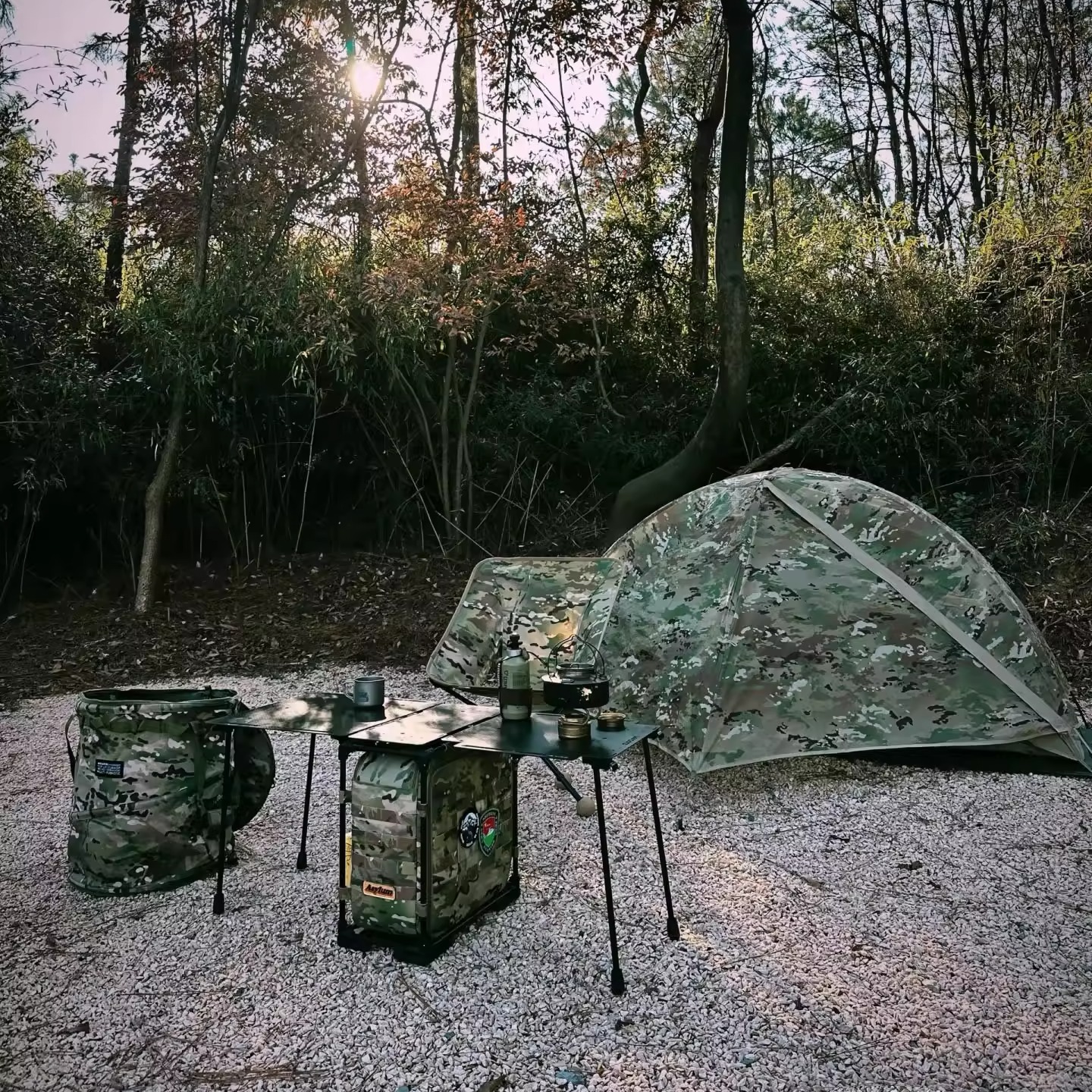 户外超轻野营行军过夜野营防风防暴雨登山徒步单人迷彩帐篷庇护所