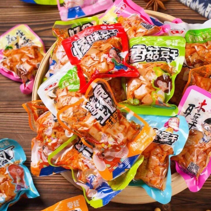 香菇豆干辣条豆腐干麻辣零食小包装大礼包休闲小吃美食品爆款批发