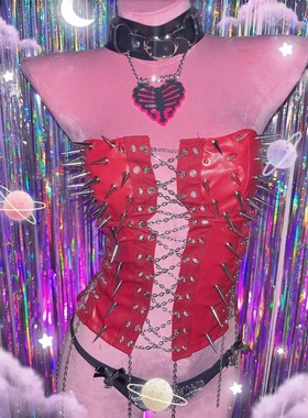 Y2K千禧辣妹亚比朋克链条铆钉红色欧美性感音乐节背心抹胸皮马甲