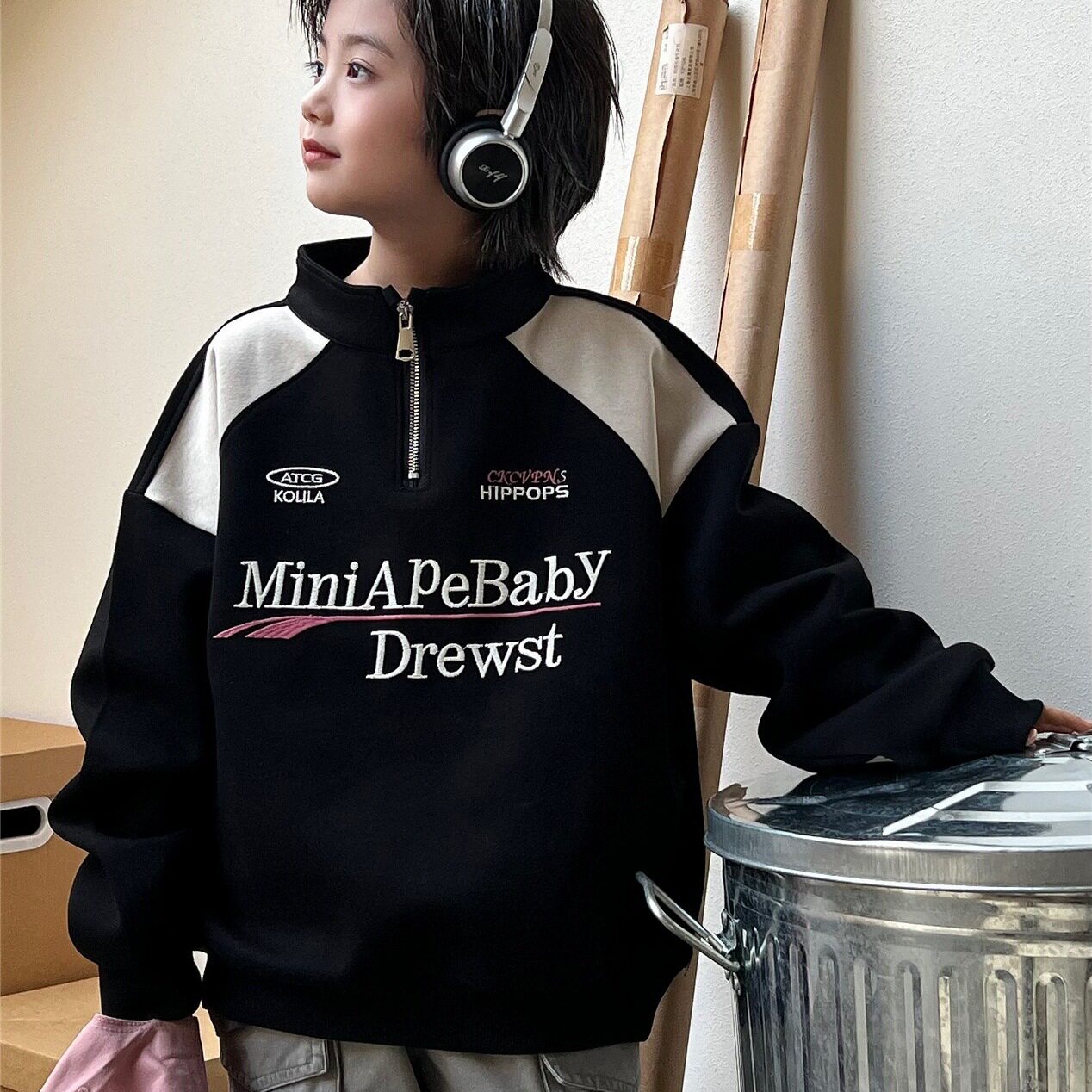 装春春款童装儿童卫衣 潮款复古撞色刺绣拉链竖领男童中大童卫衣