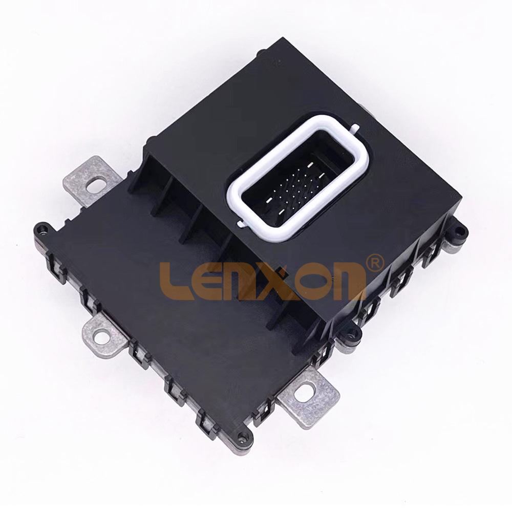 适用W204奔驰GLK氙气大灯随动转向驱动模块安定器电脑A2048708326