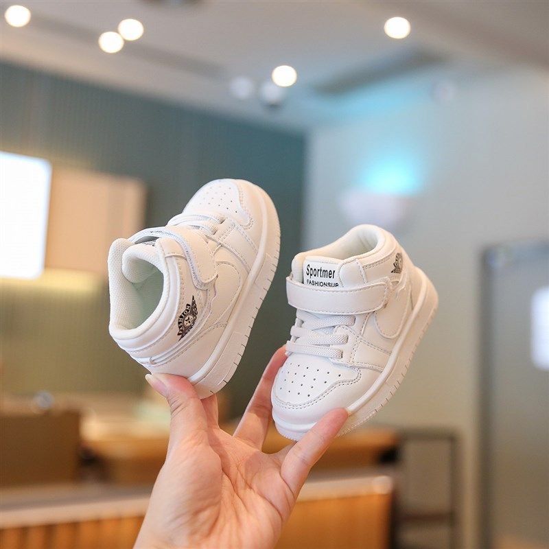 宝宝鞋子男宝秋冬加绒女宝棉鞋软底婴儿学步鞋1一3岁儿童高帮板鞋