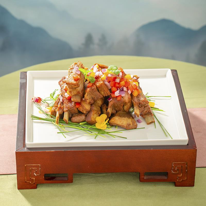 中式竹木底正座配白色陶瓷方形盘冷凉炒LOI菜子饭店组餐合酒店具