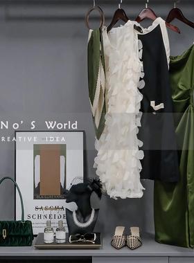 KINO奇诺样板间衣帽间组合女士衣柜装饰品样板房软装绿色衣服摆件