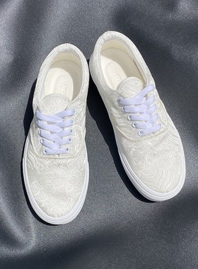 2025夏季新款大码男鞋4748滑板鞋男情侣鞋子男帆布鞋男款白色单鞋