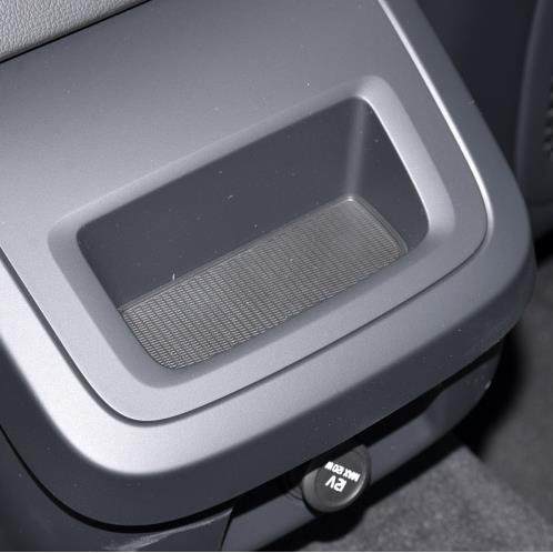 适用于沃尔沃新s60/s90/v60/v90cc/xc60/xc90中央扶手防滑橡胶垫