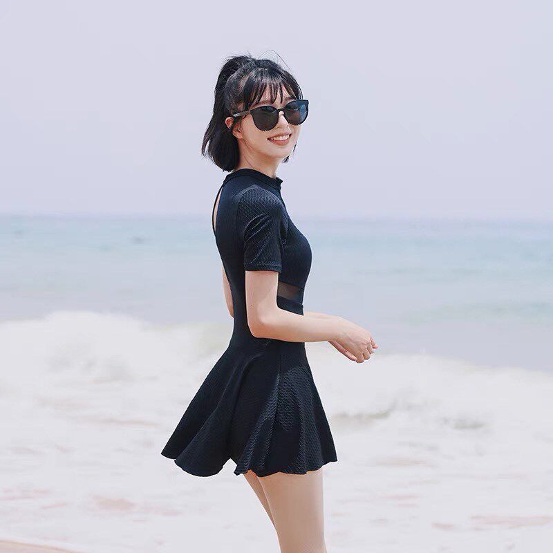 泳衣女款2024新款黑色高级感显瘦遮肉时尚保守连体裙式温泉游泳装