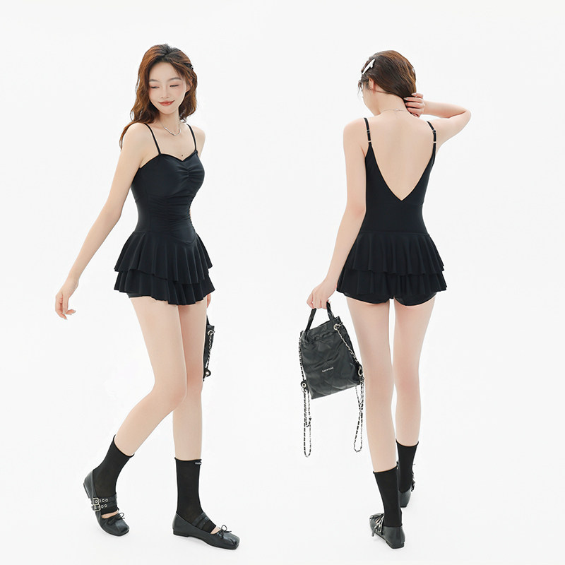 芭蕾少女黑色露背泳衣显瘦遮肉
