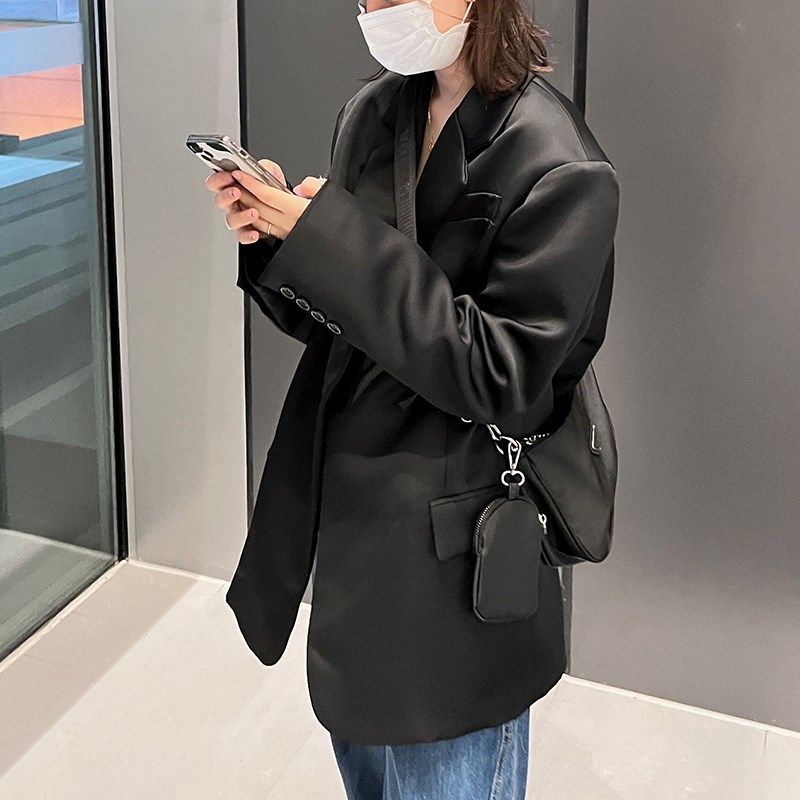 哑光缎面黑色休闲西装外套女春秋2024宽松廓形高级感西服阔肩外套