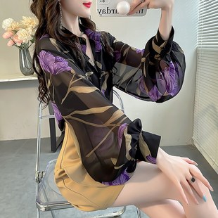 气质翻领花衬衣2023新款女宽松灯笼袖上衣女士防晒衬衫洋气雪纺衫