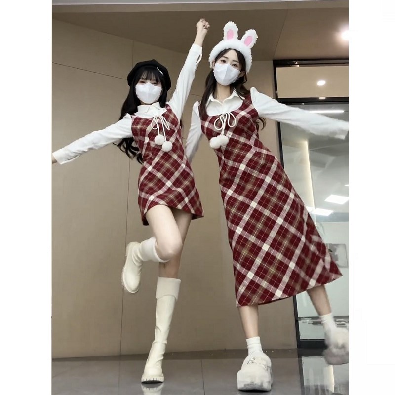 大码胖mm新年圣诞氛围感假两件衬衫红格子连衣裙女秋冬显瘦中长裙