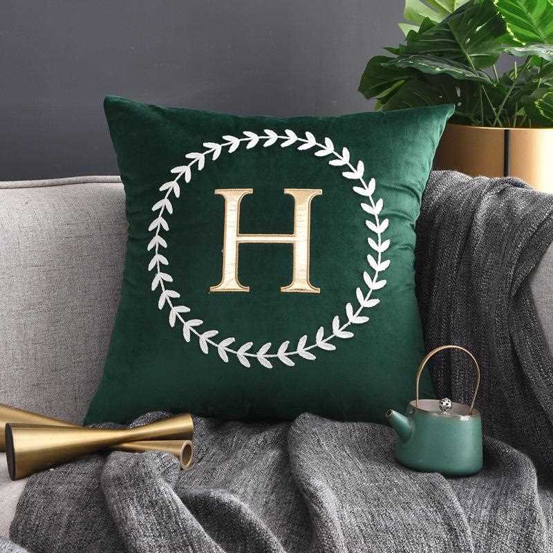 直销新款轻奢抱枕绣花字母靠包美式欧式沙发靠垫床头靠包工厂直销