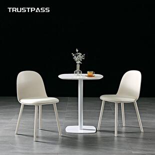 直销新款塑胶拆装椅 北欧风格餐厅拆装餐椅 设计师塑料椅子ins网