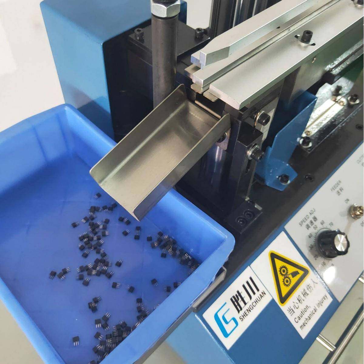 装晶体角机电管，电容剪脚机，CBB元件HHZ切送料切脚机