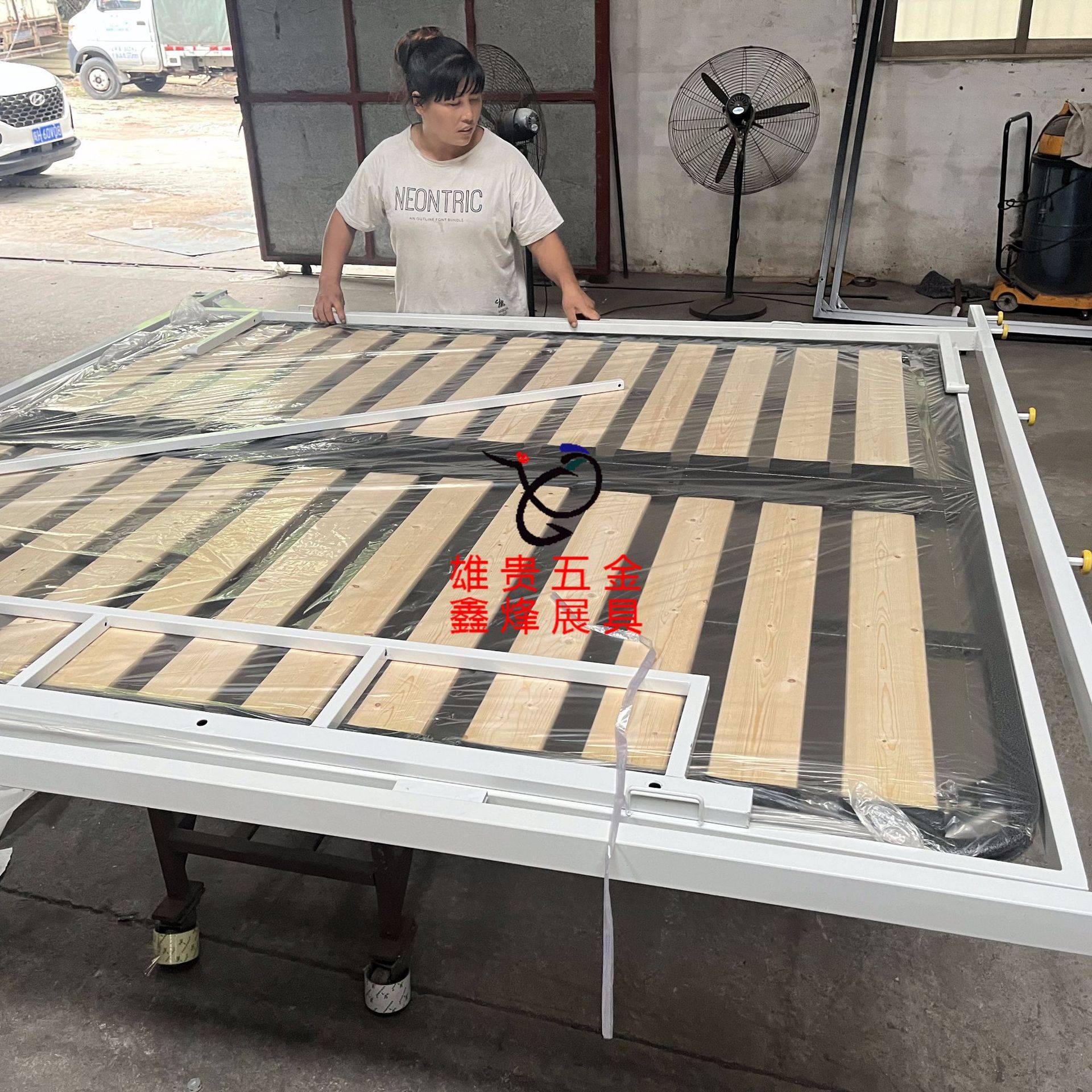 床垫展架抽拉旋转床褥架子立式拆装多功能落地式棕垫海绵垫展柜