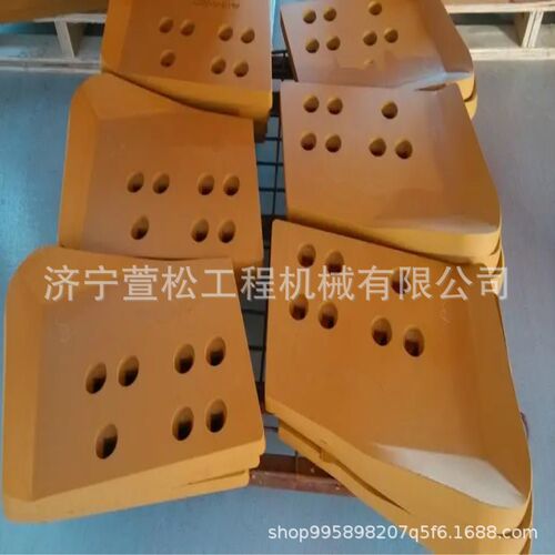 WA470-3装载机配件707-00-01941转向油缸总成    山推配件