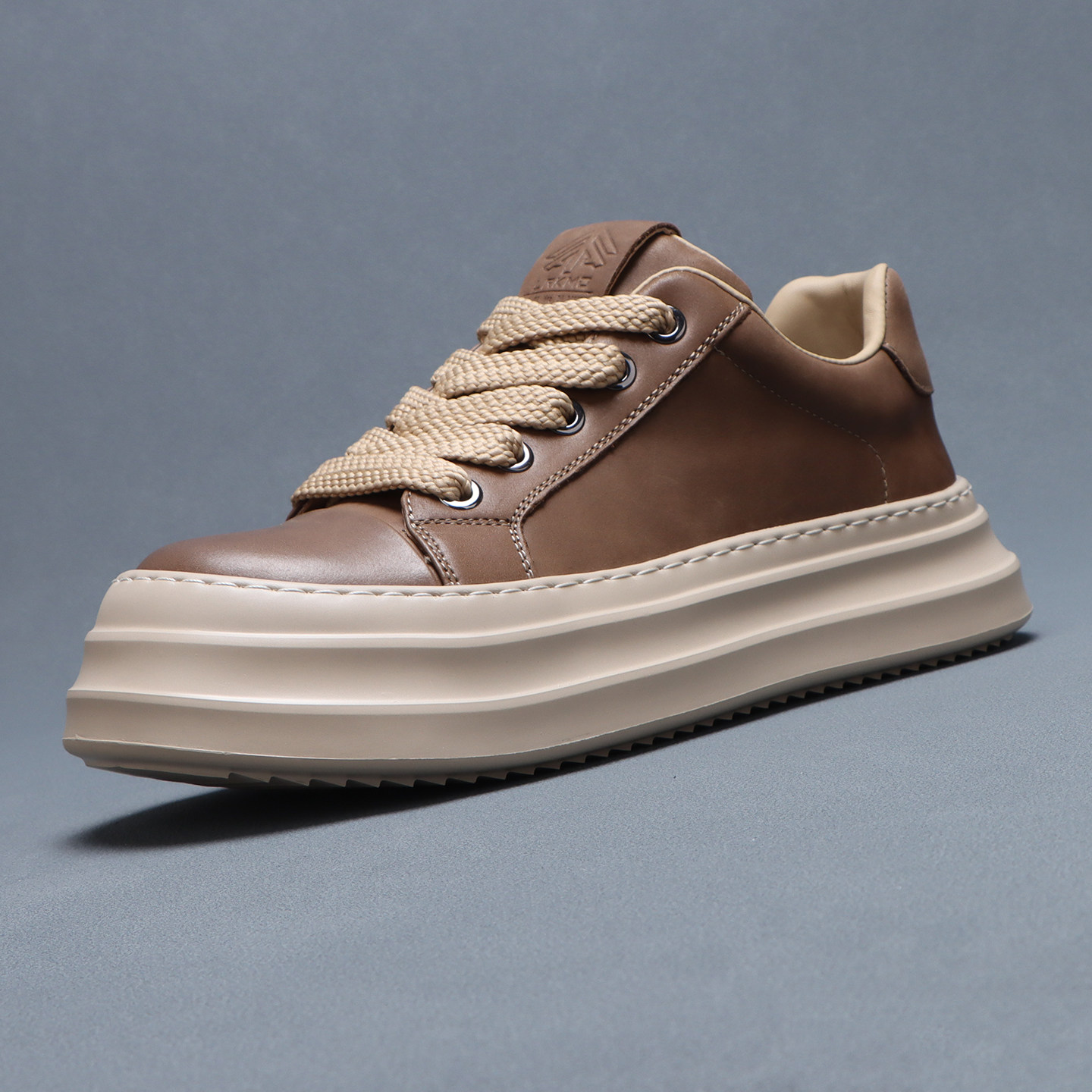 梵狮奴厚底增高鞋男鞋2025新款棕色轻便透气男士休闲鞋真皮板鞋男,流行男鞋,休闲板鞋,淘宝优惠券,粉丝福利购,淘宝优惠卷