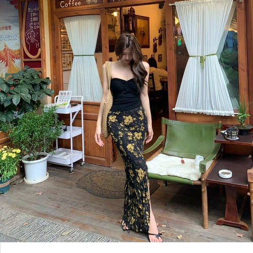 法式复古碎花A字长款半身裙女夏季高腰显瘦性感包臀开叉长裙度假