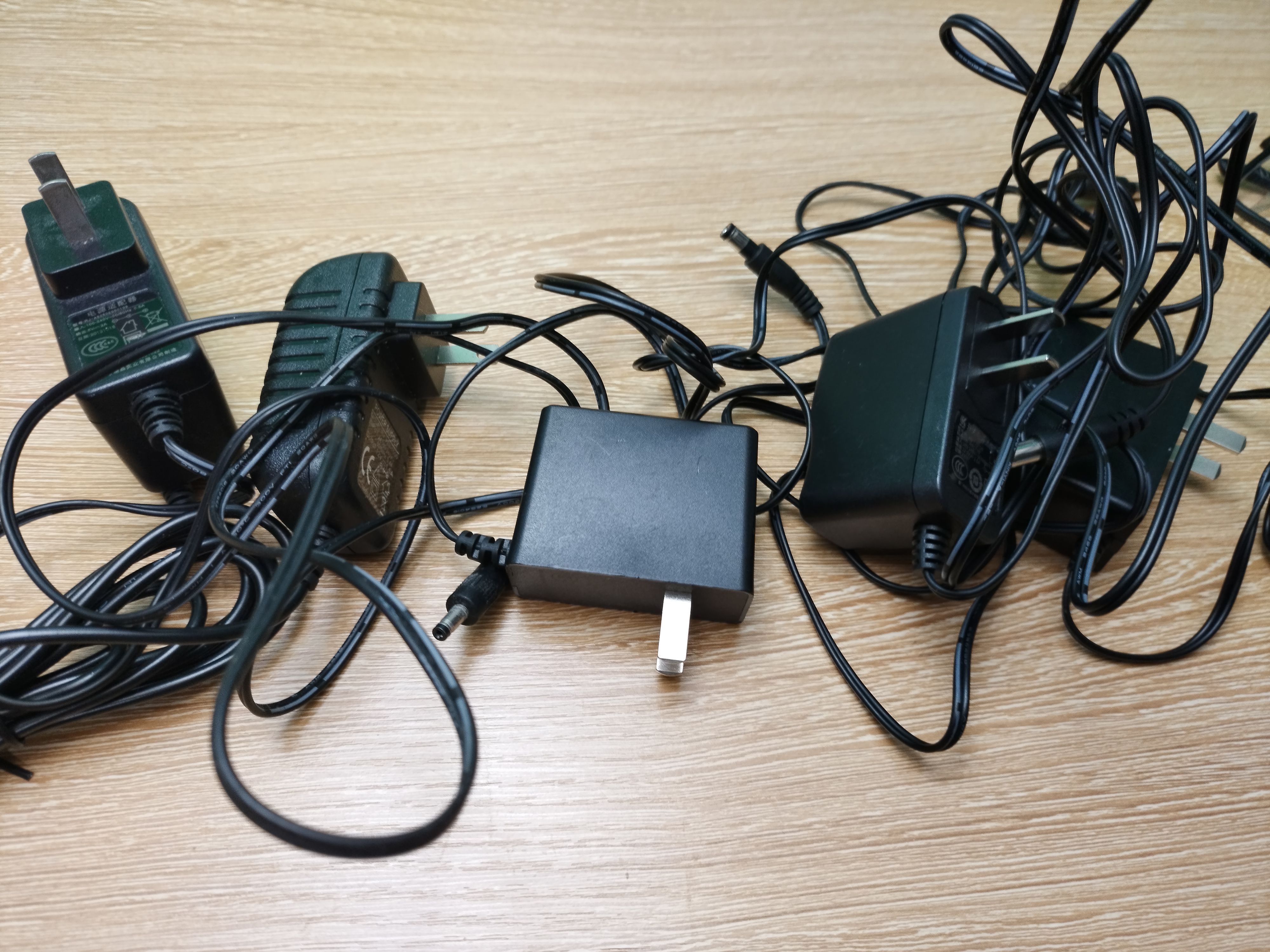 库存不包好坏 当配件拆配件用 5V1A 12V1A 适配器
