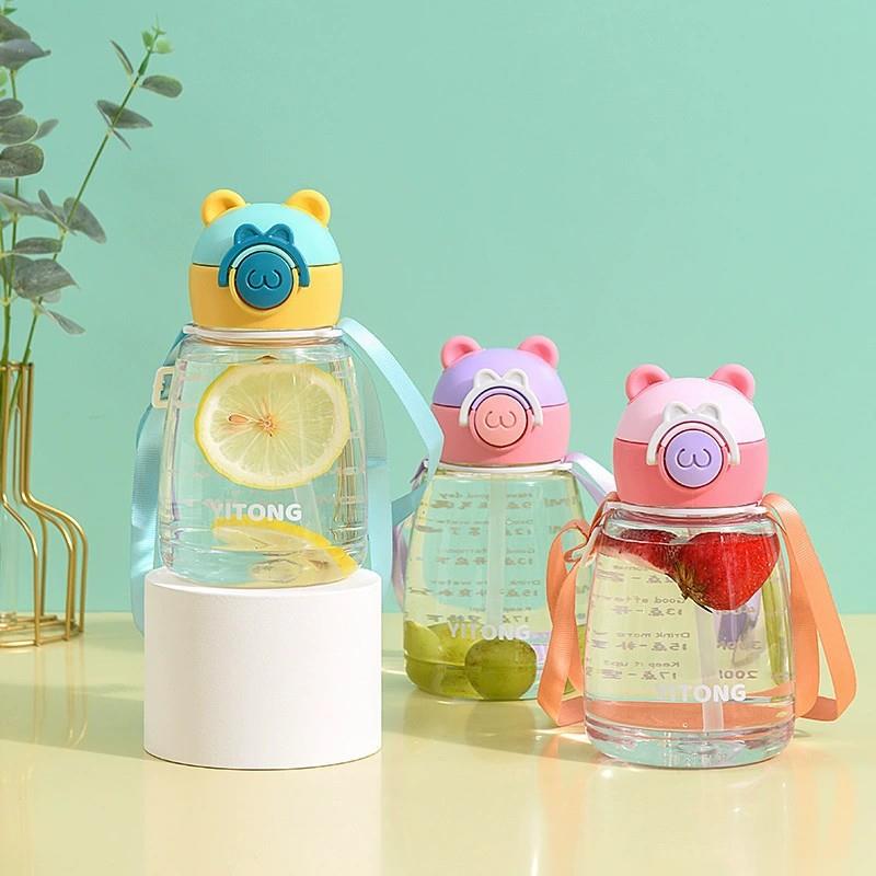 直销新款网红可爱儿童吸管水杯720ml 新款幼儿园宝宝学生塑料杯子