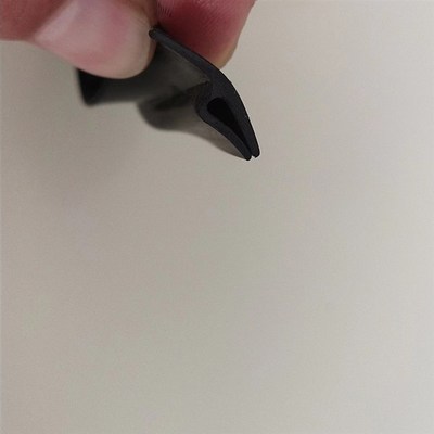 适配标志207307408 508前挡风下密封条雪铁龙C2C5c4L集雨板盖板条