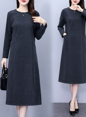 毛呢灰色连衣裙女长袖2023新款女中老年高档呢子妈妈冬季大码长裙