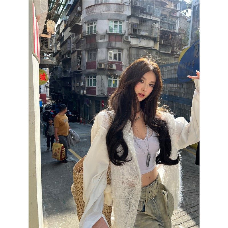 Xinlei Lin p明媚自由重工蕾丝拼接前后反差感衬衫女2025新款