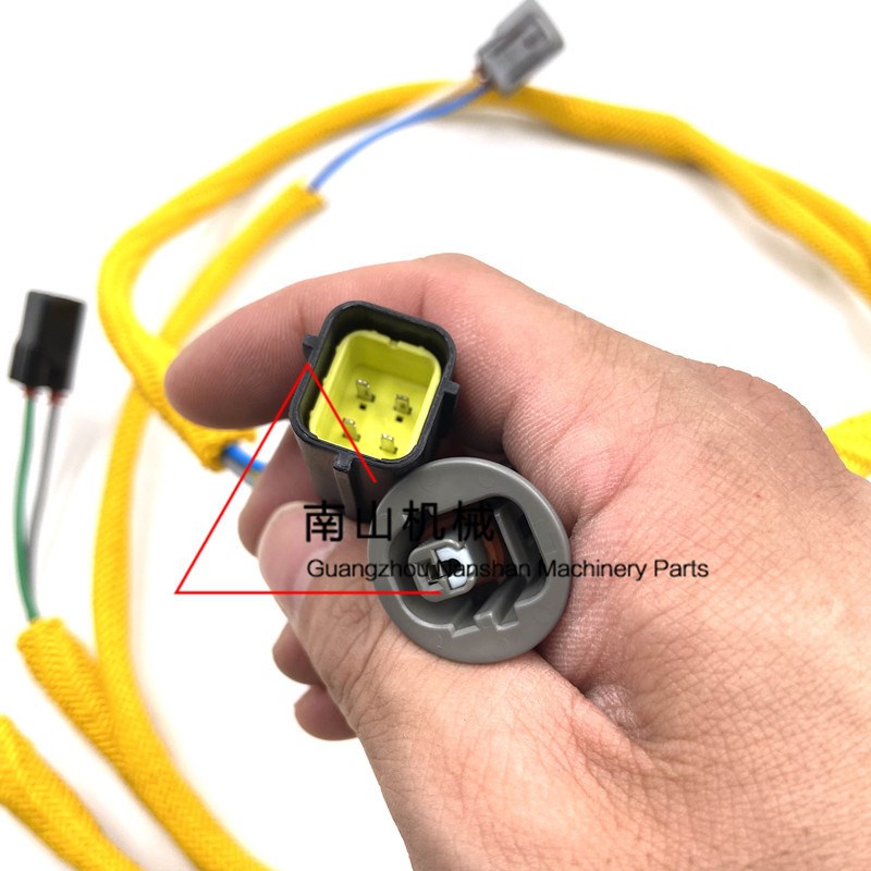 热销神钢SK200/210/250/260-8超8发电机线束J05E发动机水温线插头
