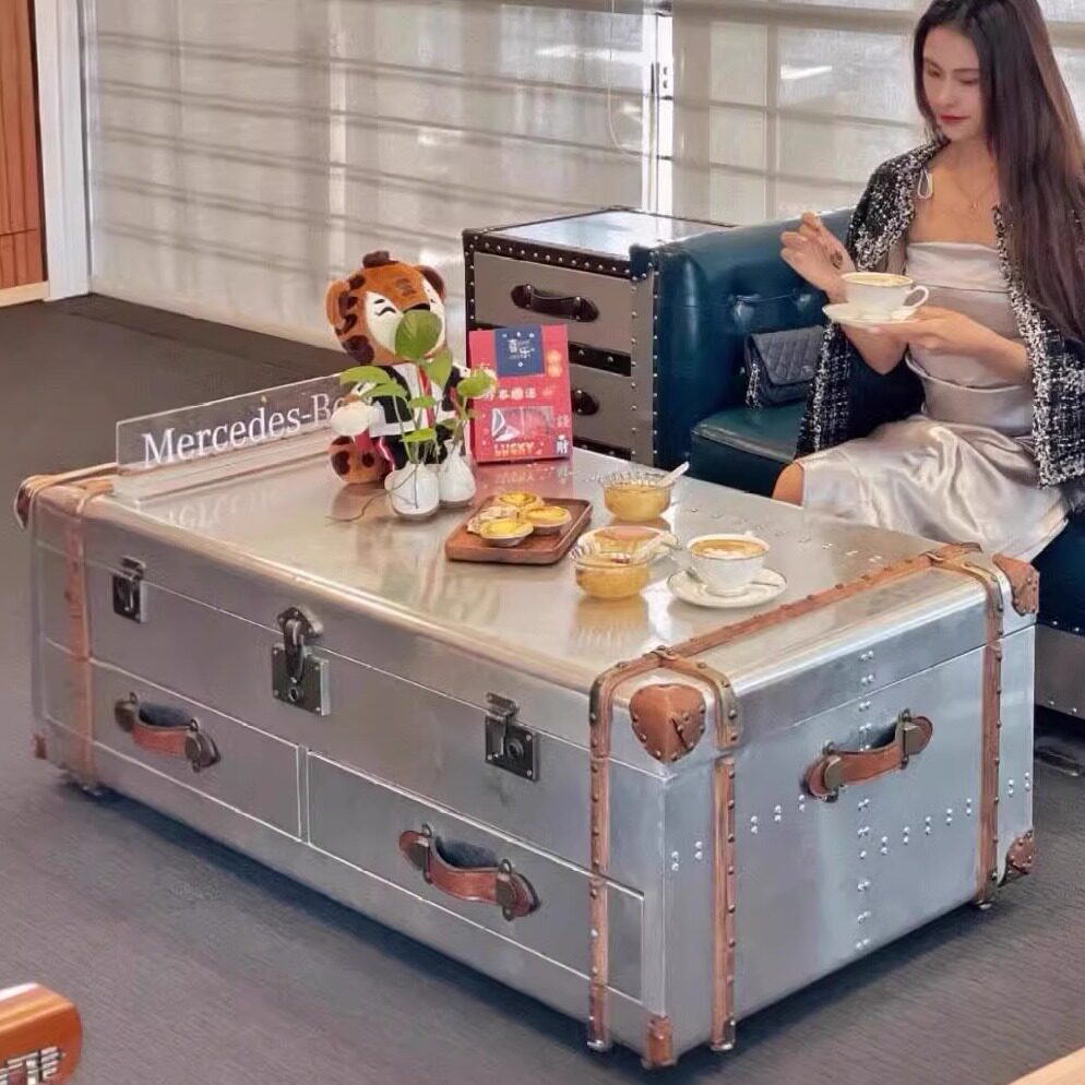 中古风复古油蜡皮茶几威士忌雪茄吧皮箱美式铝皮茶桌民宿房咖啡桌