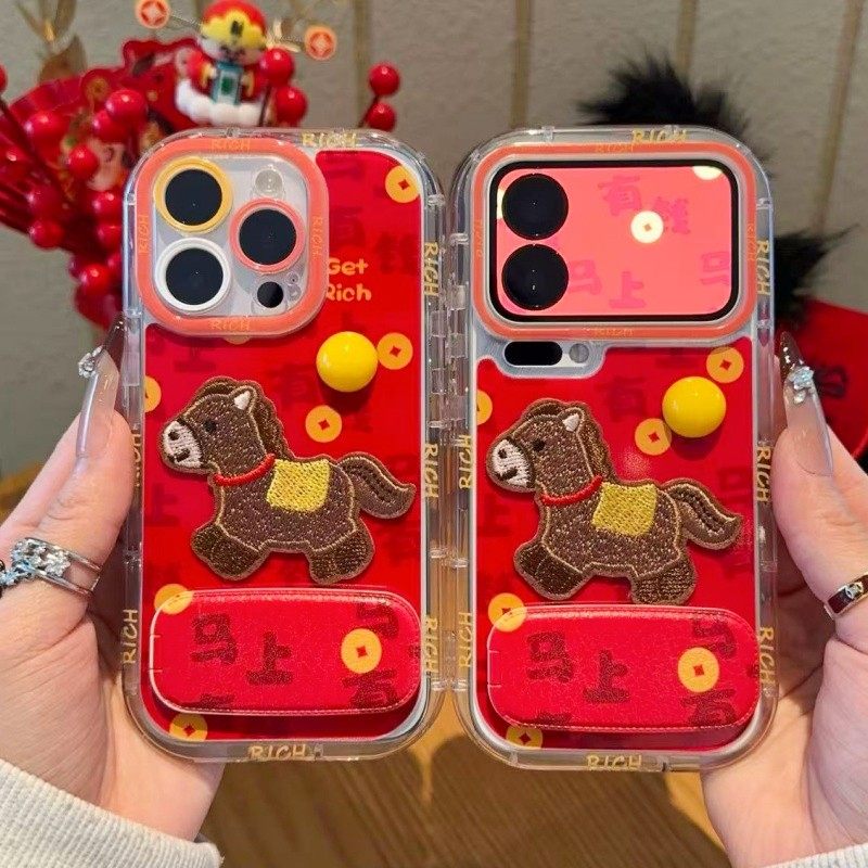 马年红色马上有钱小马适用苹果17Pro手机壳iPhone16max12小米15华为mate80pura70k90Reno14荣耀500x200iqoo13
